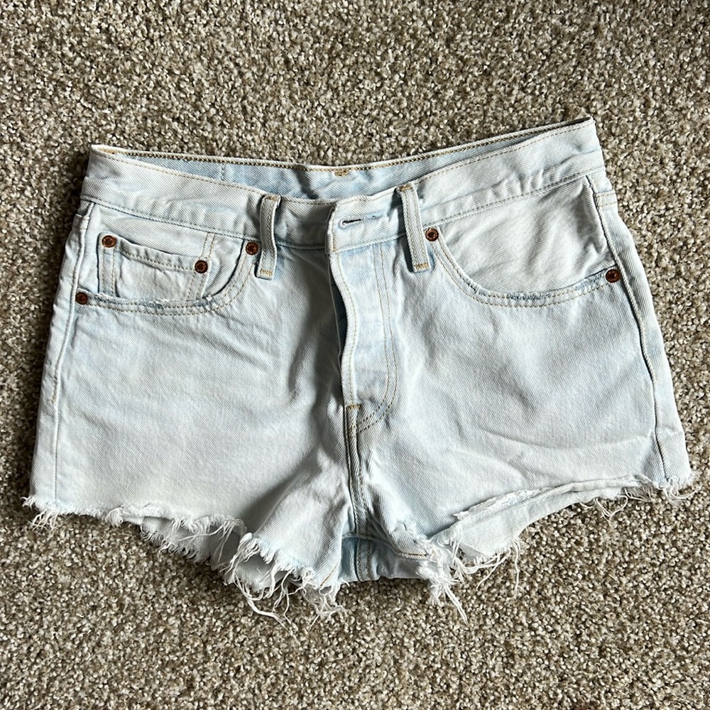 Levi’s 501 Cutoff Shorts